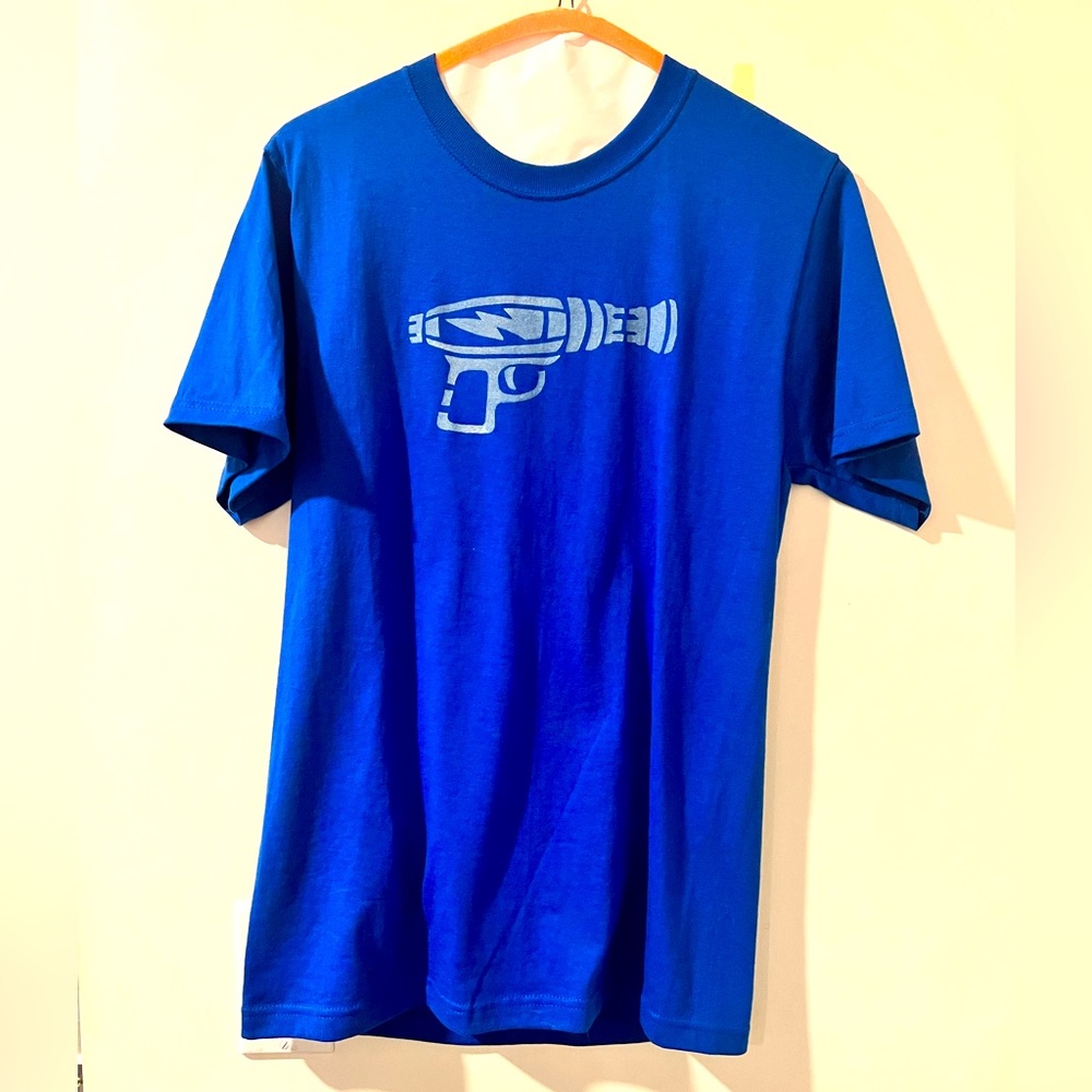 Space Gun Blue Gamer T-Shirt Sz. Small